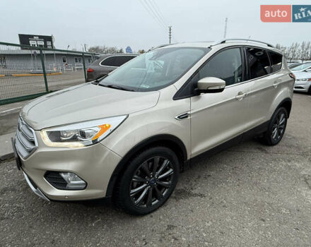Бежевый Форд Эскейп, объемом двигателя 2 л и пробегом 128 тыс. км за 15990 $, фото 1 на Automoto.ua