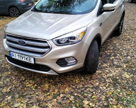 Бежевый Форд Эскейп, объемом двигателя 2 л и пробегом 130 тыс. км за 15500 $, фото 9 на Automoto.ua