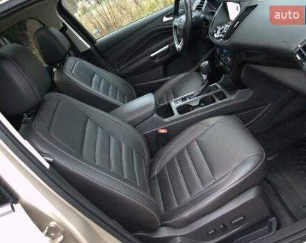 Бежевый Форд Эскейп, объемом двигателя 2 л и пробегом 141 тыс. км за 14900 $, фото 30 на Automoto.ua