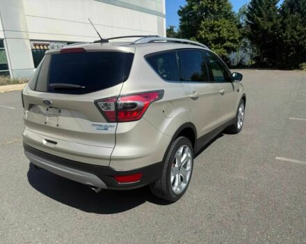 Бежевый Форд Эскейп, объемом двигателя 2 л и пробегом 67 тыс. км за 3100 $, фото 6 на Automoto.ua