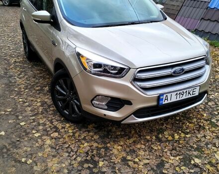 Бежевый Форд Эскейп, объемом двигателя 2 л и пробегом 130 тыс. км за 15500 $, фото 11 на Automoto.ua