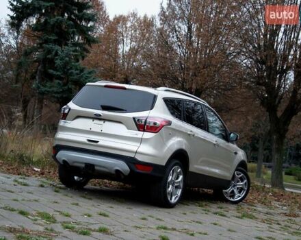Бежевый Форд Эскейп, объемом двигателя 2 л и пробегом 141 тыс. км за 14900 $, фото 39 на Automoto.ua