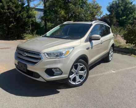 Бежевый Форд Эскейп, объемом двигателя 2 л и пробегом 67 тыс. км за 3100 $, фото 2 на Automoto.ua