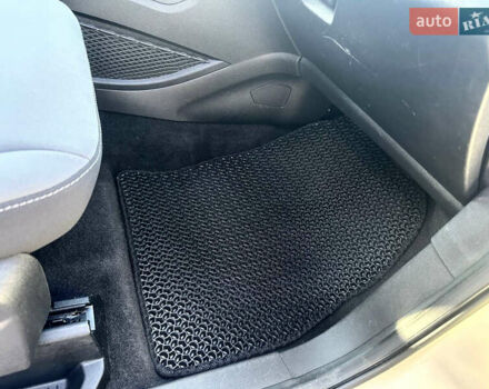 Бежевый Форд Эскейп, объемом двигателя 2.5 л и пробегом 190 тыс. км за 10199 $, фото 23 на Automoto.ua