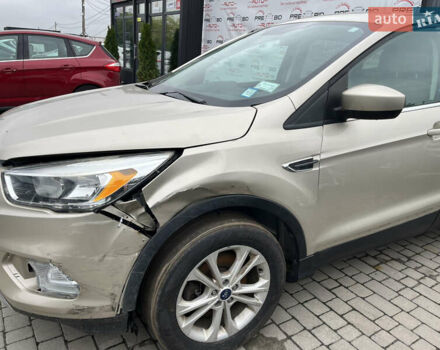 Бежевый Форд Эскейп, объемом двигателя 1.5 л и пробегом 158 тыс. км за 8999 $, фото 3 на Automoto.ua