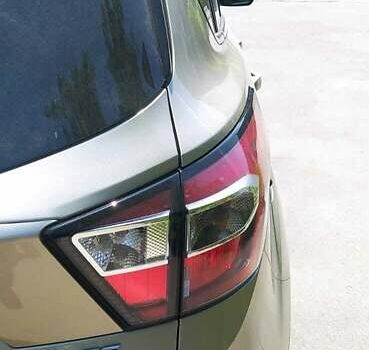 Бежевый Форд Эскейп, объемом двигателя 2 л и пробегом 116 тыс. км за 13300 $, фото 12 на Automoto.ua