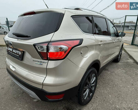 Бежевый Форд Эскейп, объемом двигателя 2 л и пробегом 128 тыс. км за 15990 $, фото 5 на Automoto.ua