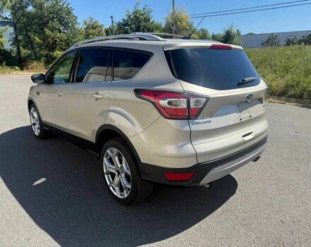 Бежевый Форд Эскейп, объемом двигателя 2 л и пробегом 67 тыс. км за 3100 $, фото 4 на Automoto.ua