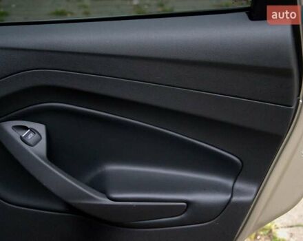 Бежевый Форд Эскейп, объемом двигателя 2 л и пробегом 141 тыс. км за 14900 $, фото 34 на Automoto.ua