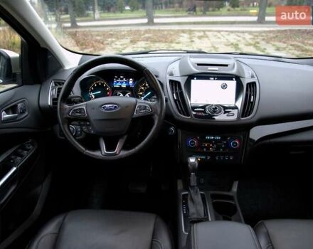 Бежевый Форд Эскейп, объемом двигателя 2 л и пробегом 141 тыс. км за 14900 $, фото 25 на Automoto.ua