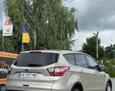 Бежевый Форд Эскейп, объемом двигателя 1.5 л и пробегом 111 тыс. км за 12900 $, фото 4 на Automoto.ua