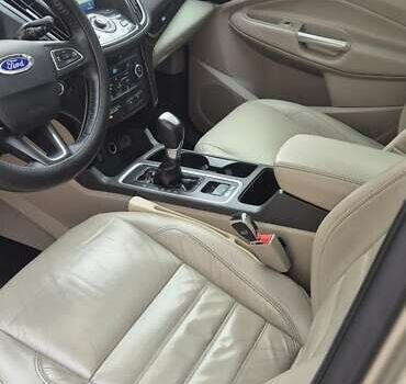 Бежевый Форд Эскейп, объемом двигателя 2 л и пробегом 178 тыс. км за 17000 $, фото 14 на Automoto.ua