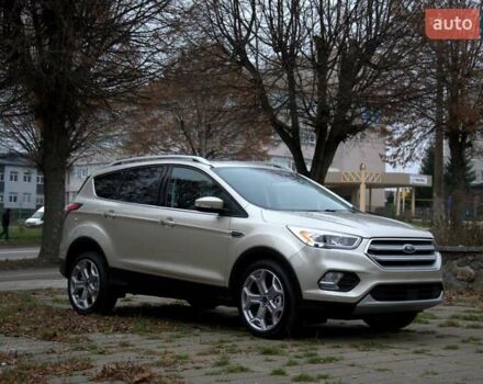 Бежевый Форд Эскейп, объемом двигателя 2 л и пробегом 141 тыс. км за 14900 $, фото 7 на Automoto.ua