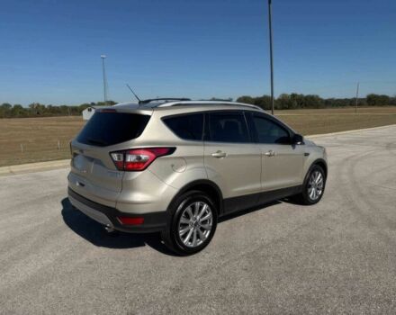 Бежевый Форд Эскейп, объемом двигателя 2 л и пробегом 62 тыс. км за 6700 $, фото 3 на Automoto.ua