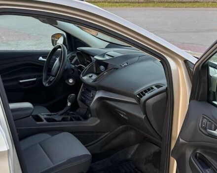 Бежевый Форд Эскейп, объемом двигателя 0 л и пробегом 164 тыс. км за 10900 $, фото 10 на Automoto.ua