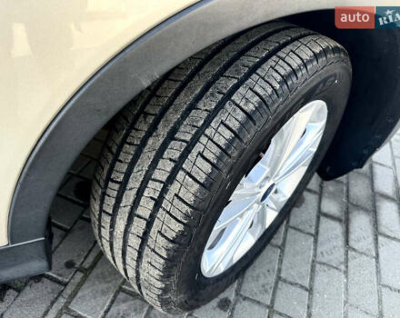 Бежевый Форд Эскейп, объемом двигателя 2.5 л и пробегом 190 тыс. км за 10199 $, фото 14 на Automoto.ua