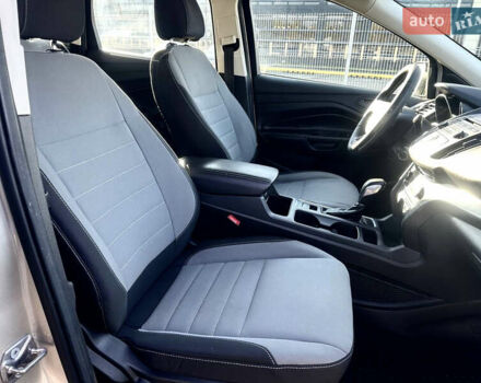 Бежевый Форд Эскейп, объемом двигателя 2.5 л и пробегом 190 тыс. км за 10199 $, фото 24 на Automoto.ua