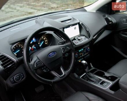 Бежевый Форд Эскейп, объемом двигателя 2 л и пробегом 141 тыс. км за 14900 $, фото 22 на Automoto.ua