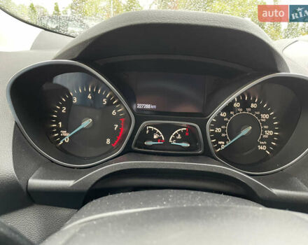 Бежевий Форд Ескейп, об'ємом двигуна 1.5 л та пробігом 227 тис. км за 13400 $, фото 11 на Automoto.ua