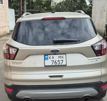 Бежевый Форд Эскейп, объемом двигателя 2 л и пробегом 178 тыс. км за 17000 $, фото 7 на Automoto.ua