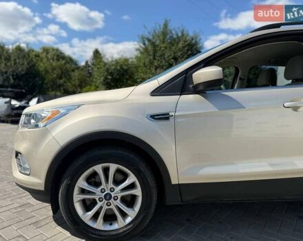 Бежевий Форд Ескейп, об'ємом двигуна 1.5 л та пробігом 158 тис. км за 10800 $, фото 10 на Automoto.ua