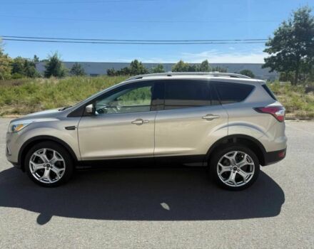 Бежевый Форд Эскейп, объемом двигателя 2 л и пробегом 67 тыс. км за 3100 $, фото 3 на Automoto.ua