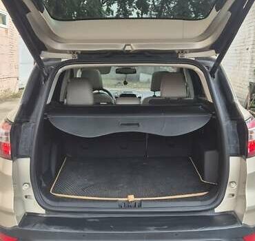 Бежевый Форд Эскейп, объемом двигателя 2 л и пробегом 178 тыс. км за 17000 $, фото 5 на Automoto.ua