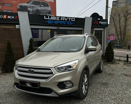 Бежевый Форд Эскейп, объемом двигателя 2 л и пробегом 126 тыс. км за 14400 $, фото 2 на Automoto.ua