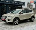 Бежевый Форд Эскейп, объемом двигателя 1.5 л и пробегом 127 тыс. км за 12588 $, фото 1 на Automoto.ua