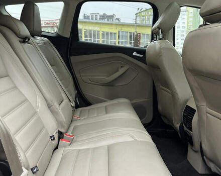 Бежевый Форд Эскейп, объемом двигателя 2 л и пробегом 126 тыс. км за 14400 $, фото 12 на Automoto.ua