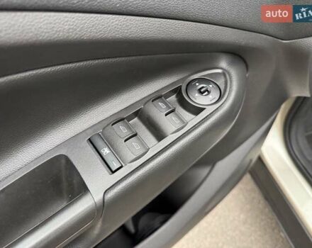 Бежевый Форд Эскейп, объемом двигателя 2.5 л и пробегом 46 тыс. км за 14700 $, фото 23 на Automoto.ua