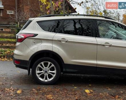 Бежевий Форд Ескейп, об'ємом двигуна 1.5 л та пробігом 57 тис. км за 13990 $, фото 4 на Automoto.ua