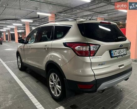 Бежевый Форд Эскейп, объемом двигателя 1.5 л и пробегом 57 тыс. км за 14300 $, фото 1 на Automoto.ua
