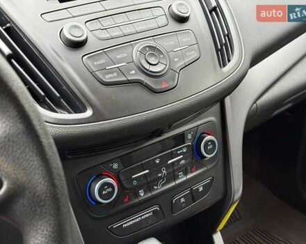 Бежевий Форд Ескейп, об'ємом двигуна 1.5 л та пробігом 57 тис. км за 13990 $, фото 17 на Automoto.ua