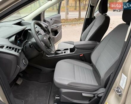 Бежевый Форд Эскейп, объемом двигателя 2.5 л и пробегом 46 тыс. км за 14700 $, фото 13 на Automoto.ua