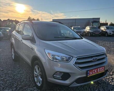 Бежевый Форд Эскейп, объемом двигателя 1.5 л и пробегом 238 тыс. км за 10499 $, фото 2 на Automoto.ua