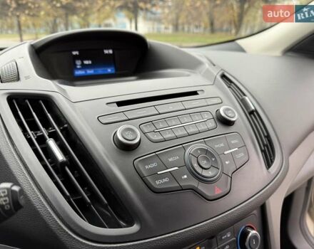 Бежевый Форд Эскейп, объемом двигателя 2.5 л и пробегом 46 тыс. км за 14700 $, фото 18 на Automoto.ua