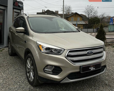 Бежевый Форд Эскейп, объемом двигателя 2 л и пробегом 126 тыс. км за 14400 $, фото 1 на Automoto.ua
