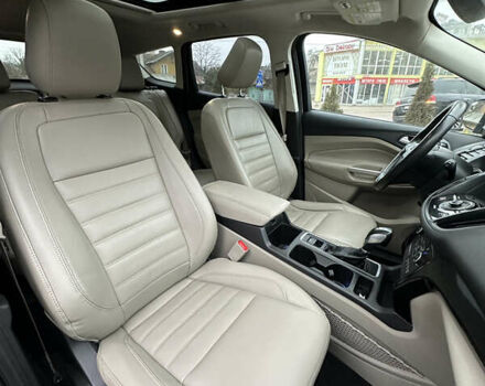 Бежевый Форд Эскейп, объемом двигателя 2 л и пробегом 126 тыс. км за 14400 $, фото 8 на Automoto.ua