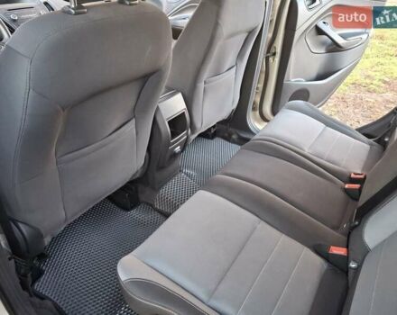 Бежевый Форд Эскейп, объемом двигателя 2.5 л и пробегом 117 тыс. км за 13200 $, фото 12 на Automoto.ua