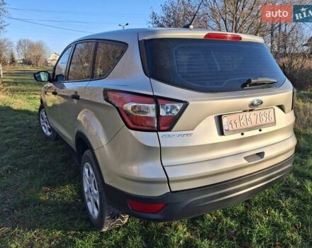 Бежевый Форд Эскейп, объемом двигателя 2.5 л и пробегом 117 тыс. км за 13200 $, фото 4 на Automoto.ua