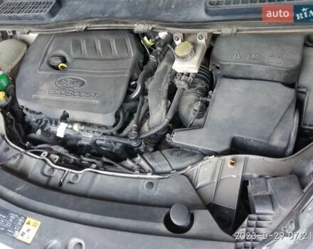 Бежевый Форд Эскейп, объемом двигателя 1.5 л и пробегом 93 тыс. км за 13200 $, фото 3 на Automoto.ua