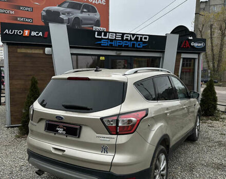 Бежевый Форд Эскейп, объемом двигателя 2 л и пробегом 126 тыс. км за 14400 $, фото 4 на Automoto.ua