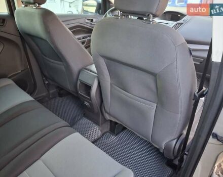 Бежевый Форд Эскейп, объемом двигателя 2.5 л и пробегом 117 тыс. км за 13200 $, фото 10 на Automoto.ua