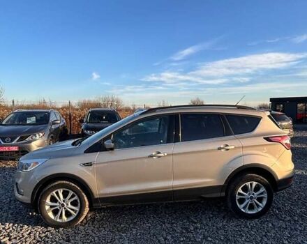 Бежевый Форд Эскейп, объемом двигателя 1.5 л и пробегом 238 тыс. км за 10499 $, фото 4 на Automoto.ua