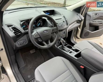 Бежевый Форд Эскейп, объемом двигателя 2.5 л и пробегом 46 тыс. км за 14700 $, фото 12 на Automoto.ua