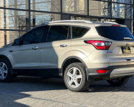 Бежевый Форд Эскейп, объемом двигателя 2.5 л и пробегом 60 тыс. км за 15800 $, фото 3 на Automoto.ua