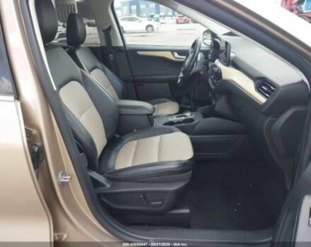 Бежевый Форд Эскейп, объемом двигателя 2.5 л и пробегом 38 тыс. км за 4500 $, фото 3 на Automoto.ua