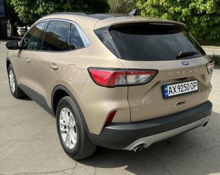 Бежевий Форд Ескейп, об'ємом двигуна 1.5 л та пробігом 40 тис. км за 18900 $, фото 3 на Automoto.ua