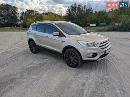 Форд Ескейп 2016 у Дніпро (Дніпропетровську) на Automoto.ua Бежевий Форд Ескейп, об'ємом двигуна 2 л та пробігом 160 тис. км за 13000 $, фото 1 на Automoto.ua